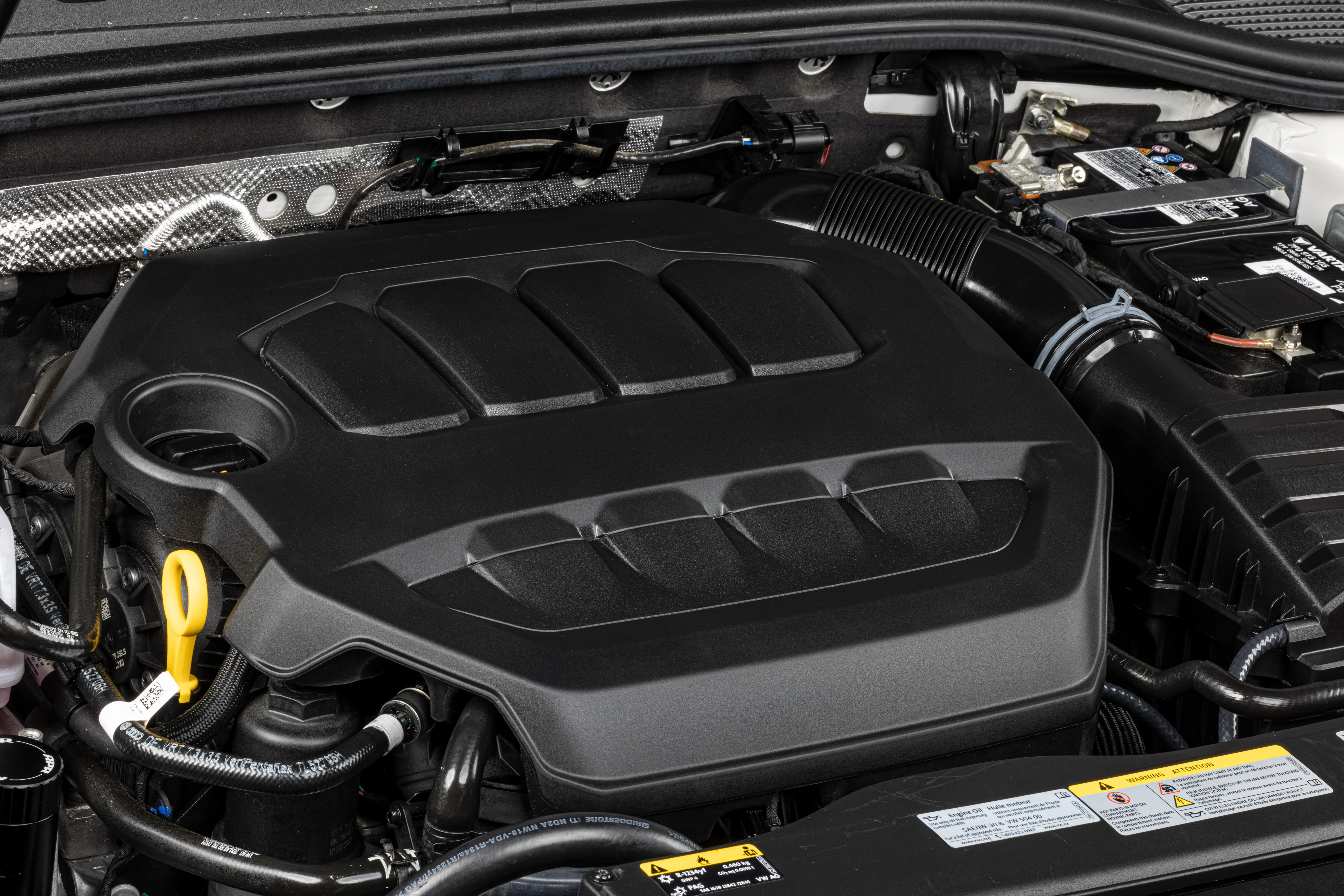 APR ENGINE COVER - 2.0T EA888.4 - FORGED CARBON FIBER - Image 5