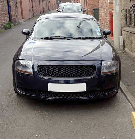 Audi MK1 TT Badgeless Honeycomb Mesh Grille