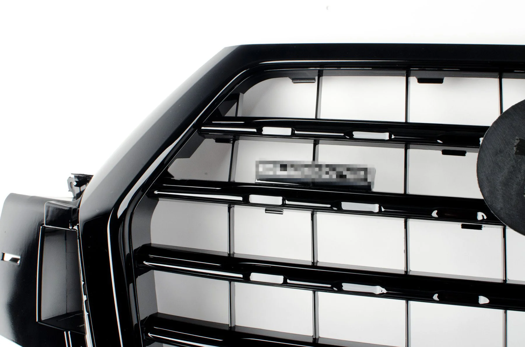 Black Optic S-Line Grille for 4M Audi Q7 - Black w/ Black Surround - Image 2