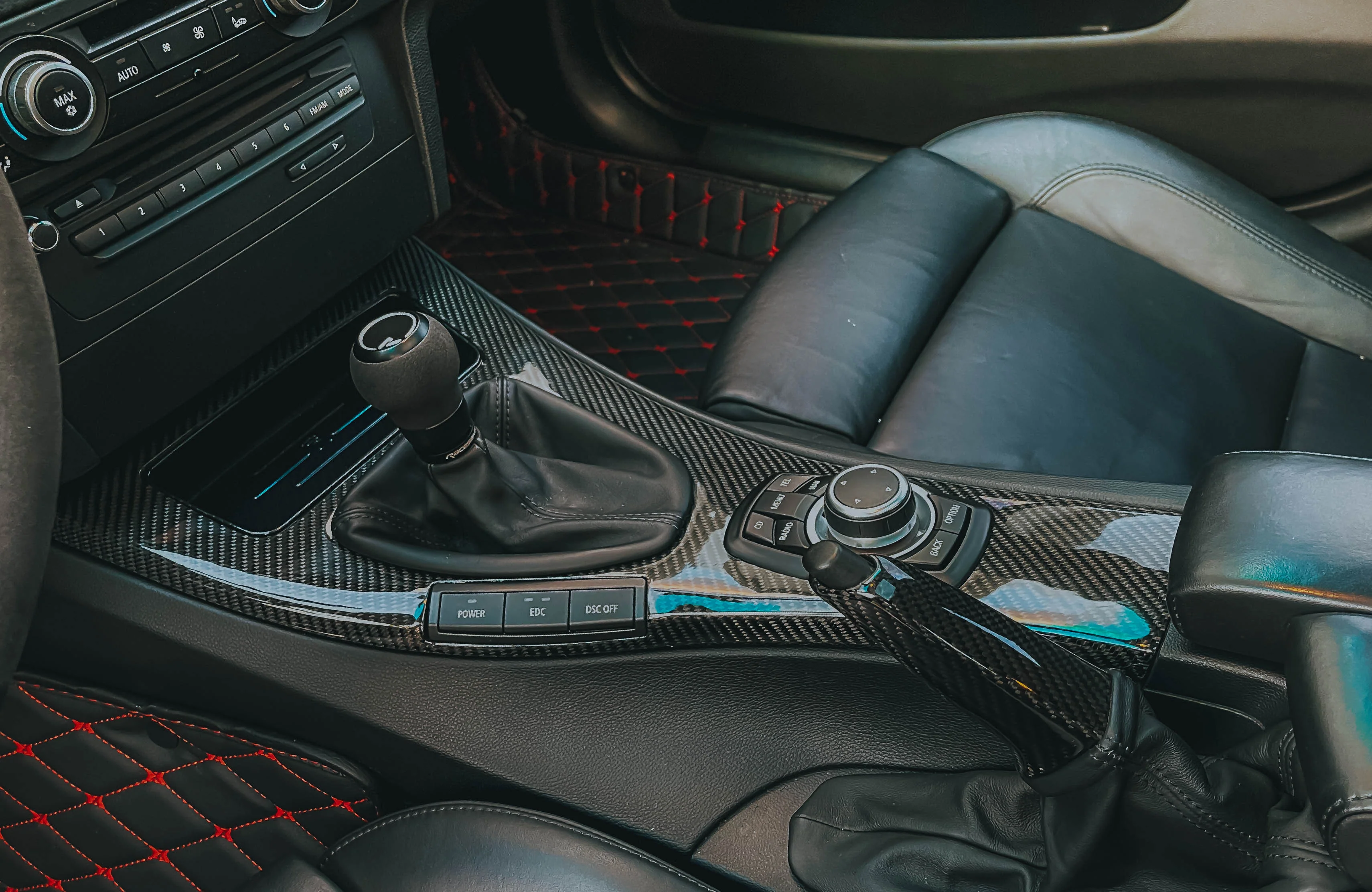 BMW E9X 3 SERIES Wireless Charger - Image 12