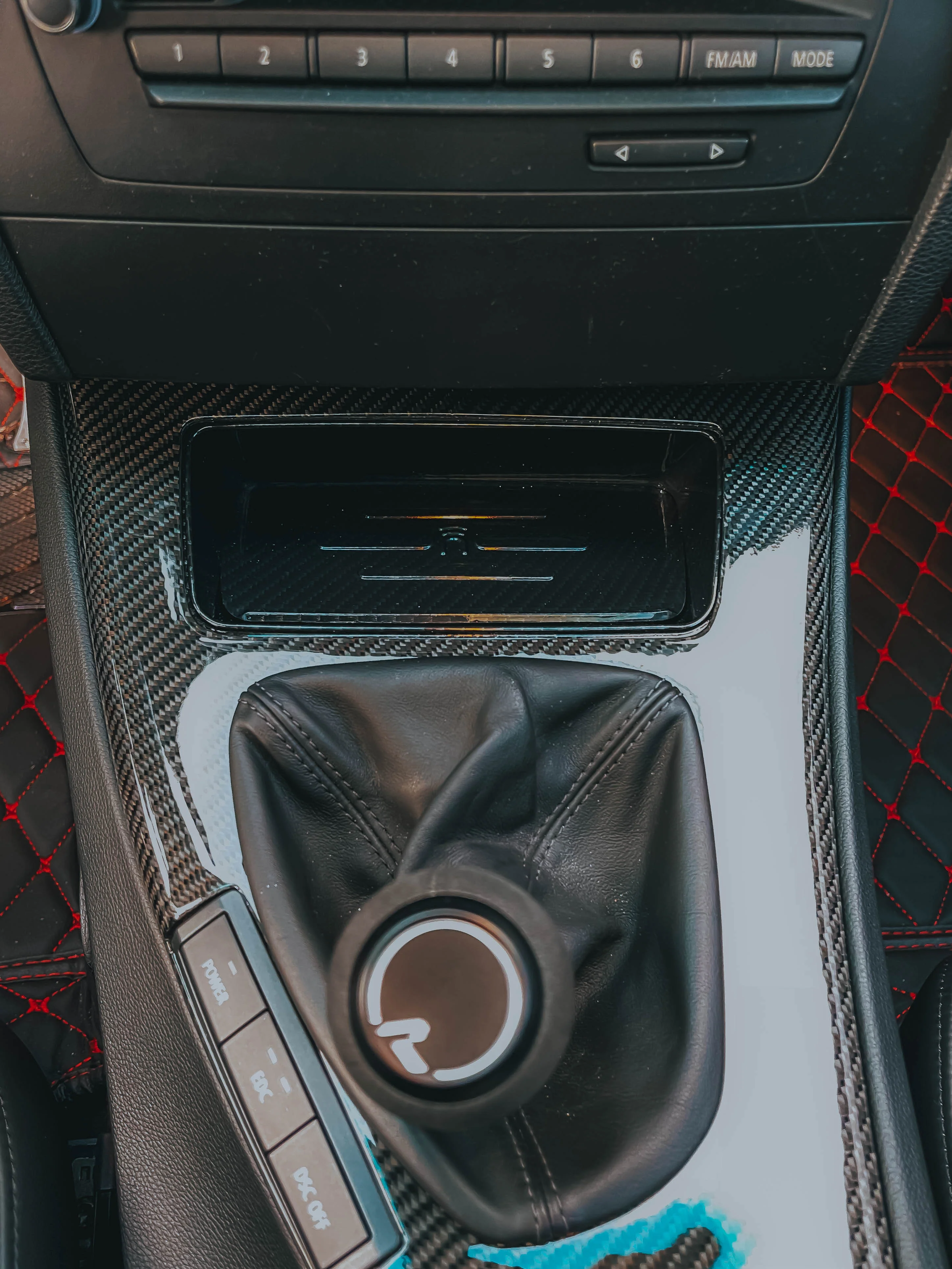 BMW E9X 3 SERIES Wireless Charger - Image 14