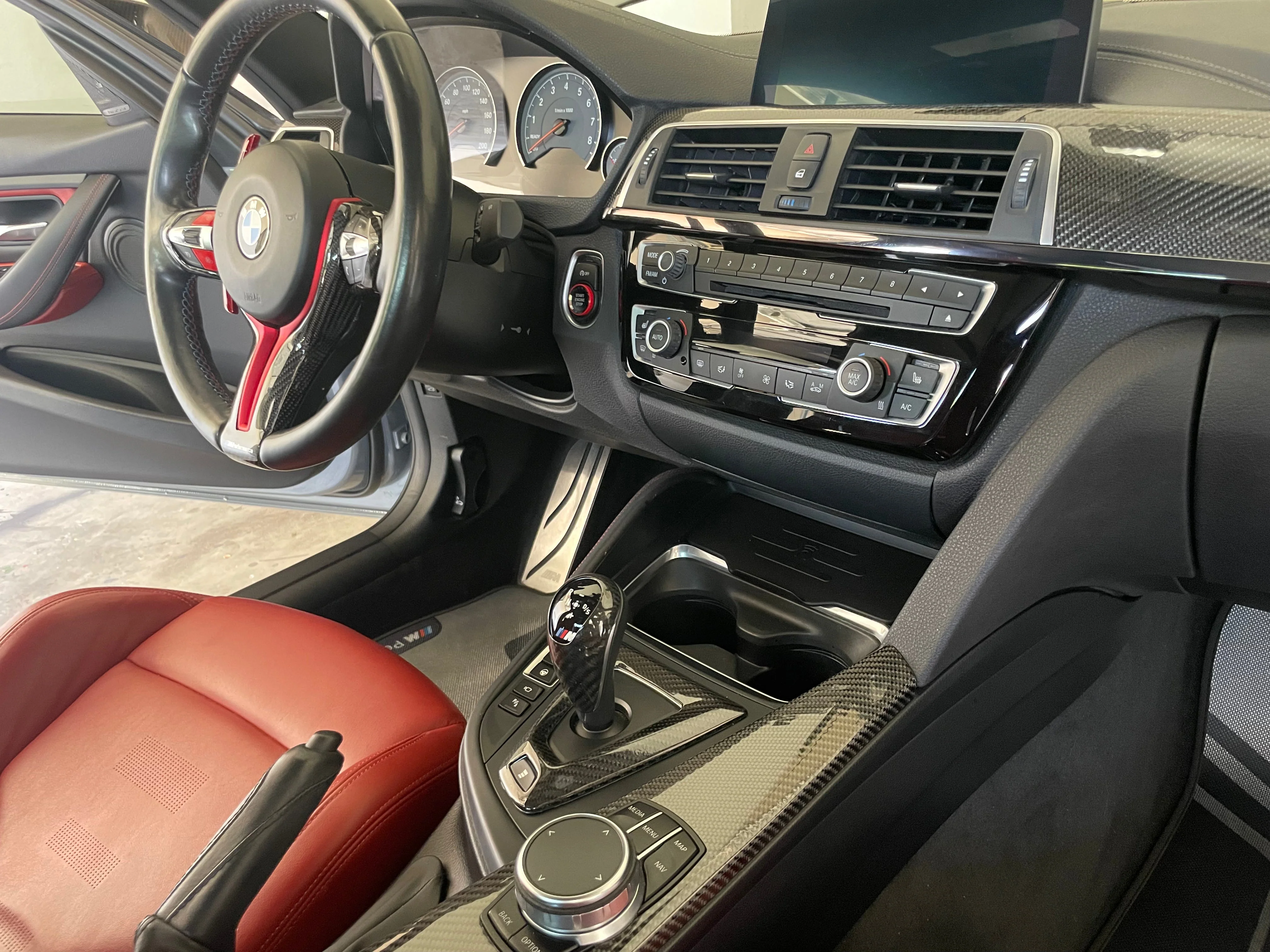 BMW F3X / F8X 3/4 SERIES (+M3/M4) Wireless Charger - Image 3