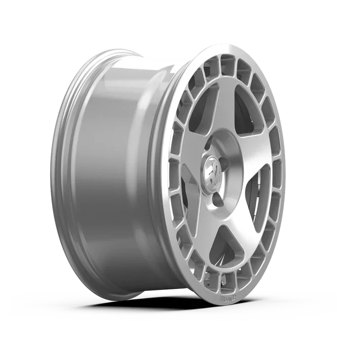 Fifteen52 TURBOMAC 17x7.5 5x100 ET30 SPEED SILVER (GLOSS SILVER) - Image 3