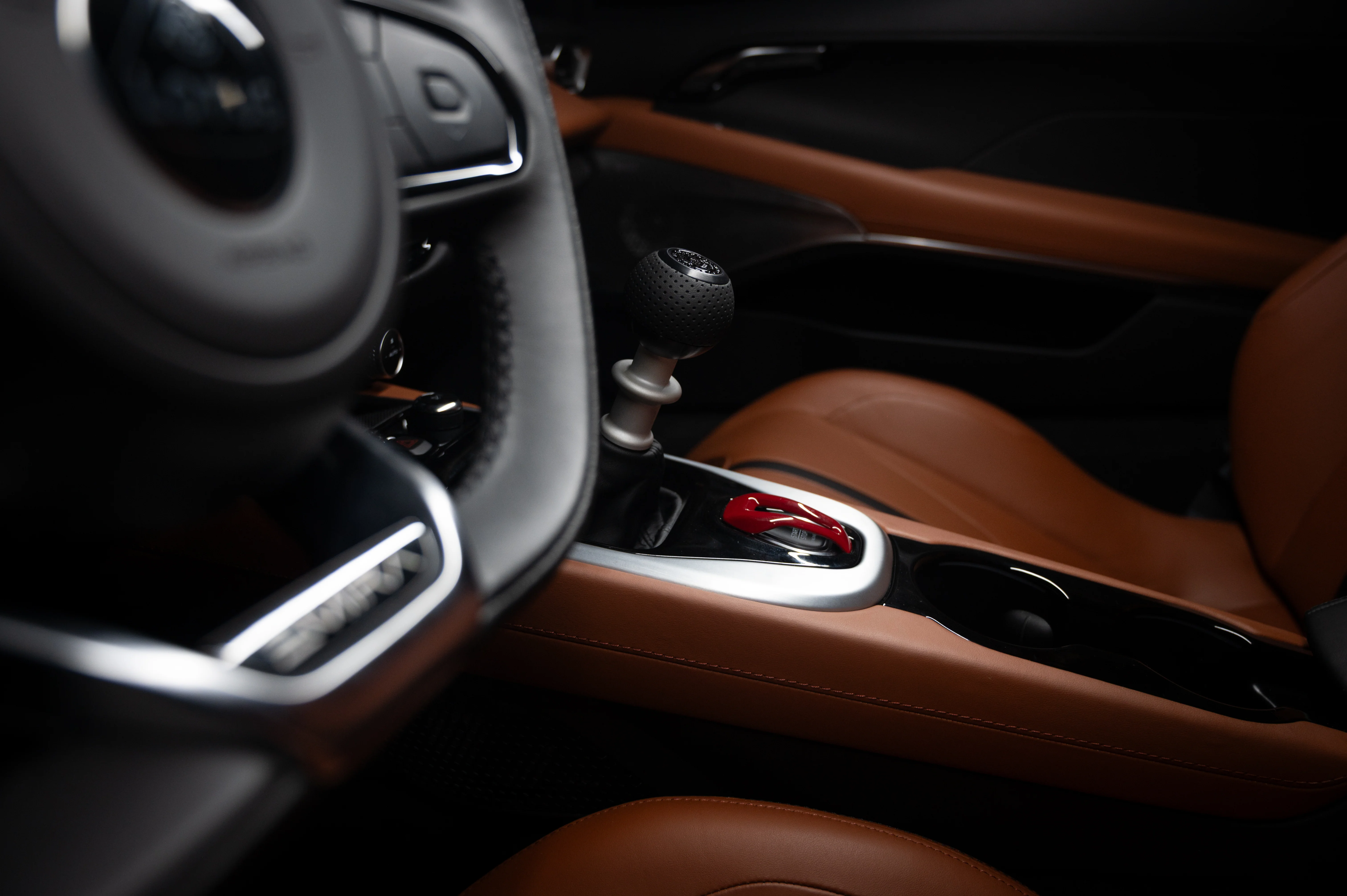 GS2 Air Leather (Lotus Emira Manual) - Image 33