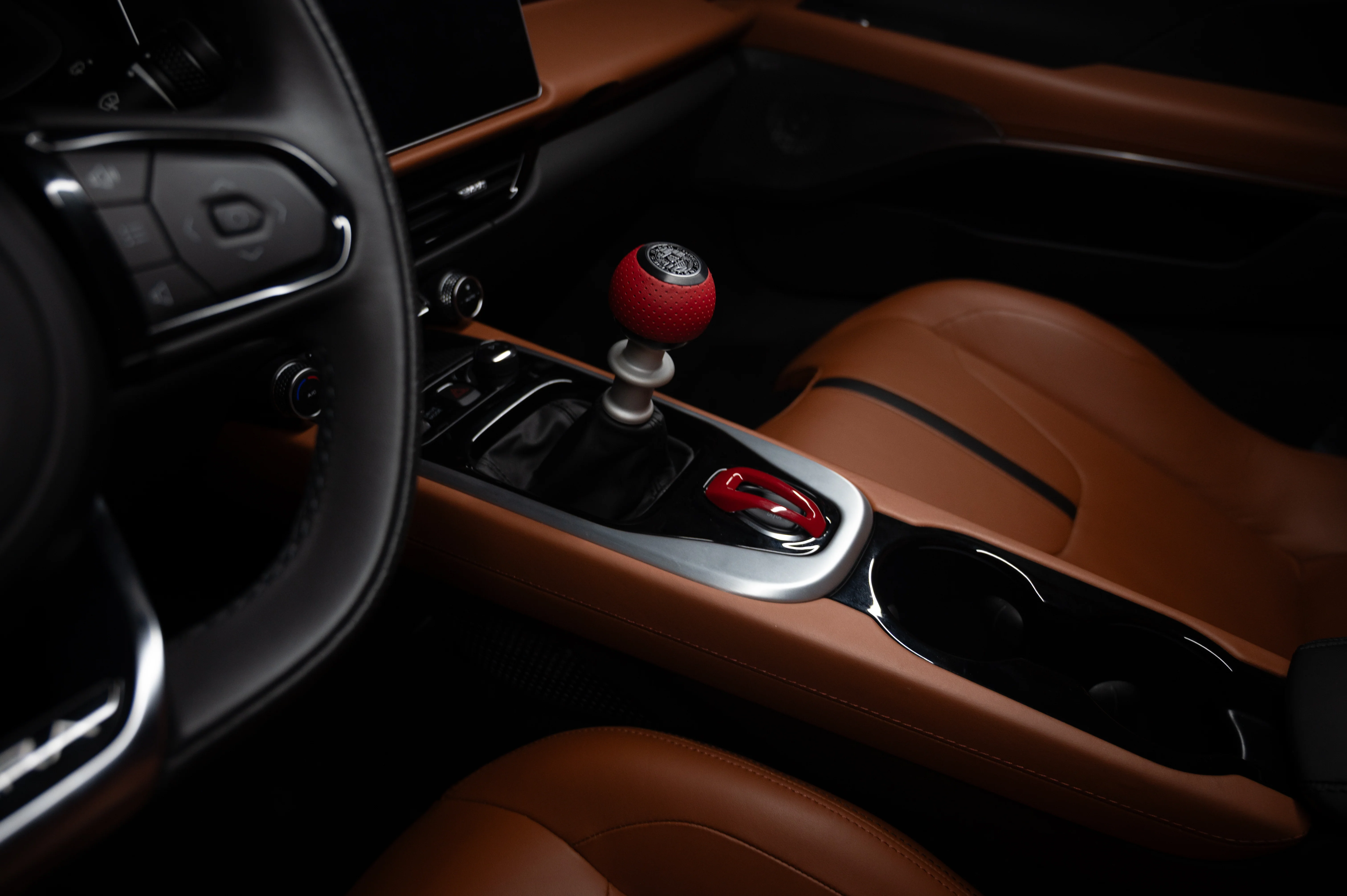 GS2 Air Leather (Lotus Emira Manual) - Image 34