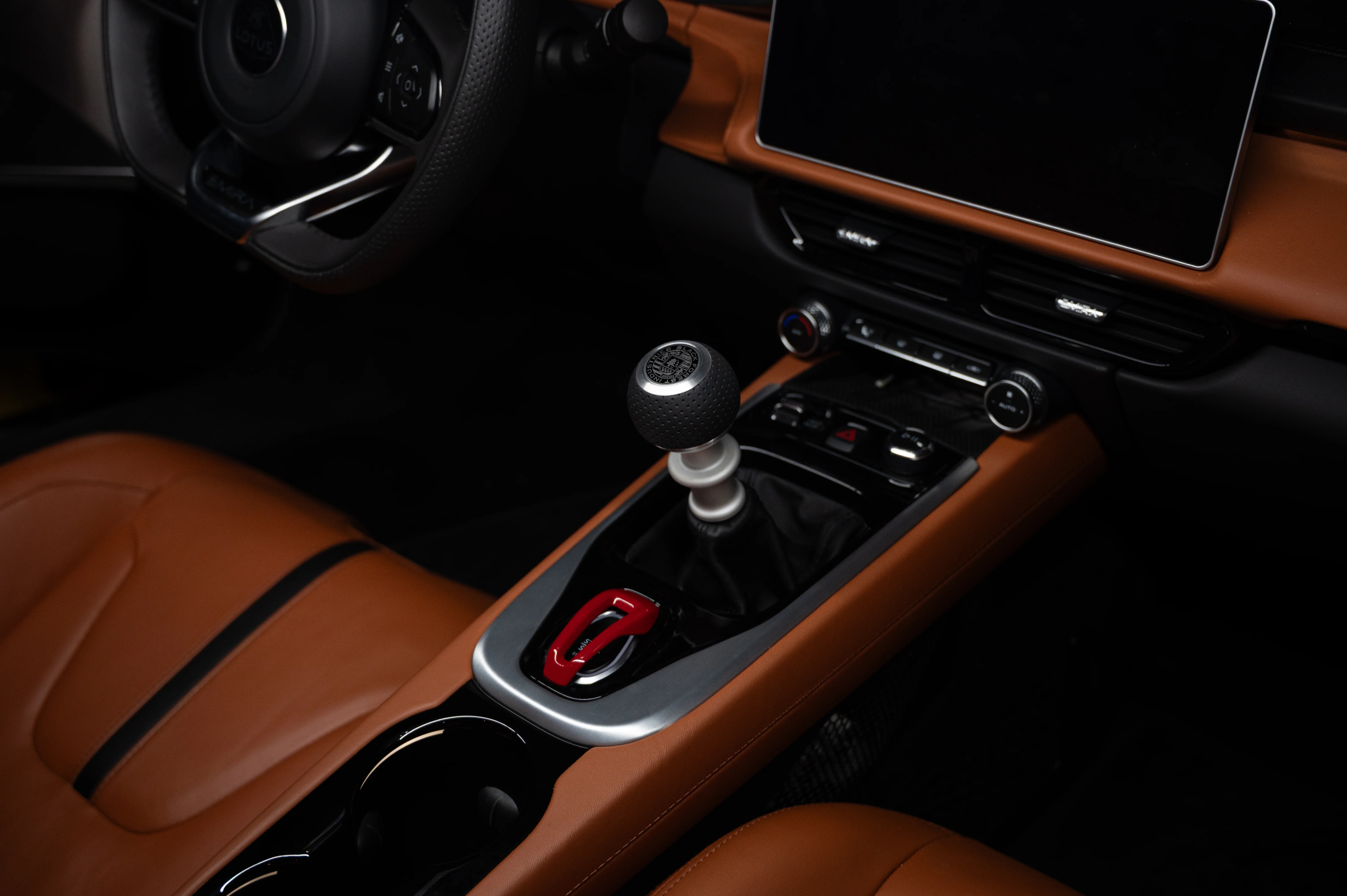 GS2 Air Leather (Lotus Emira Manual) - Image 35