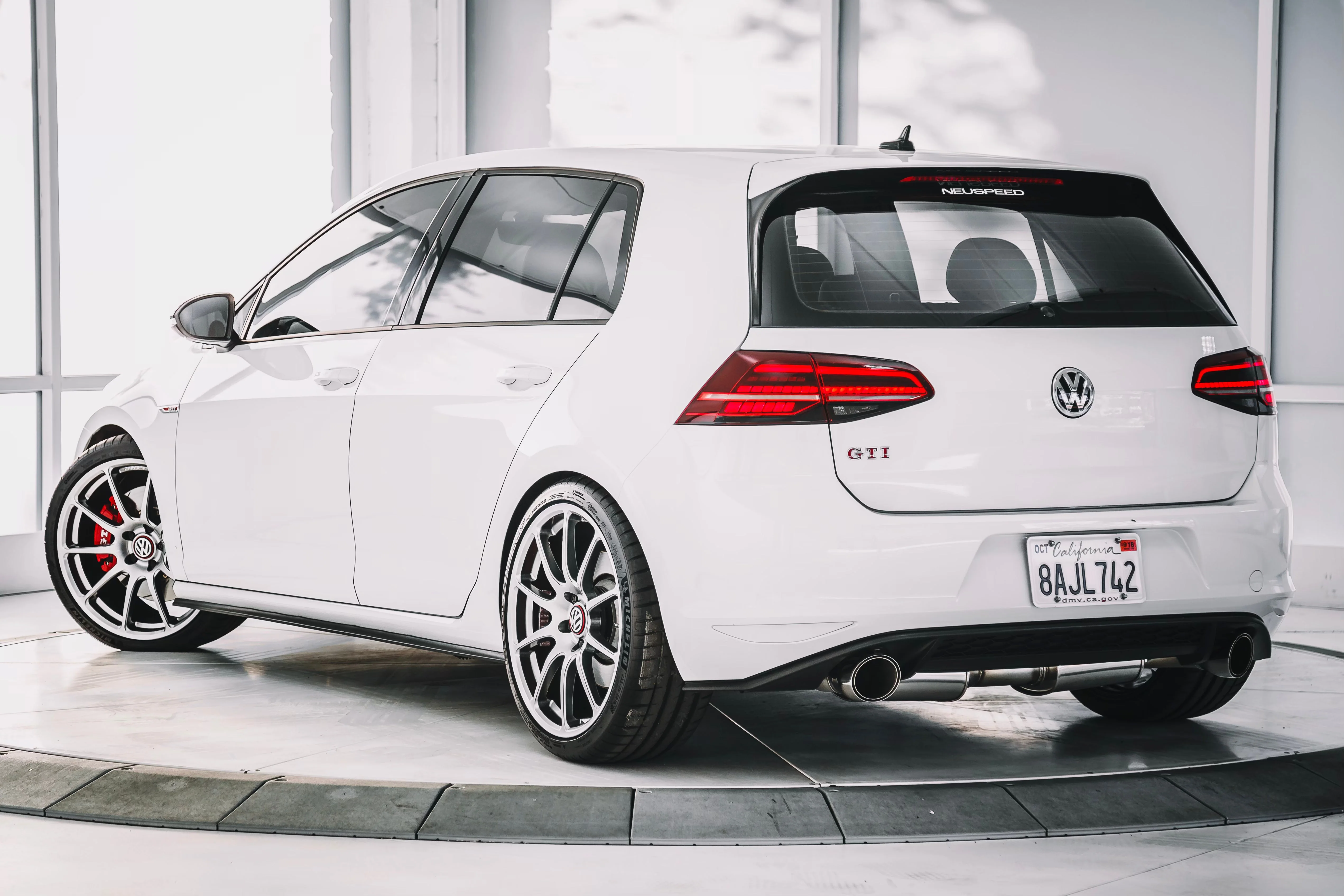 NEUSPEED Lowering Springs Kit | Sport • MQB A3 8V, GTI Mk7/Arteon FWD - Image 2