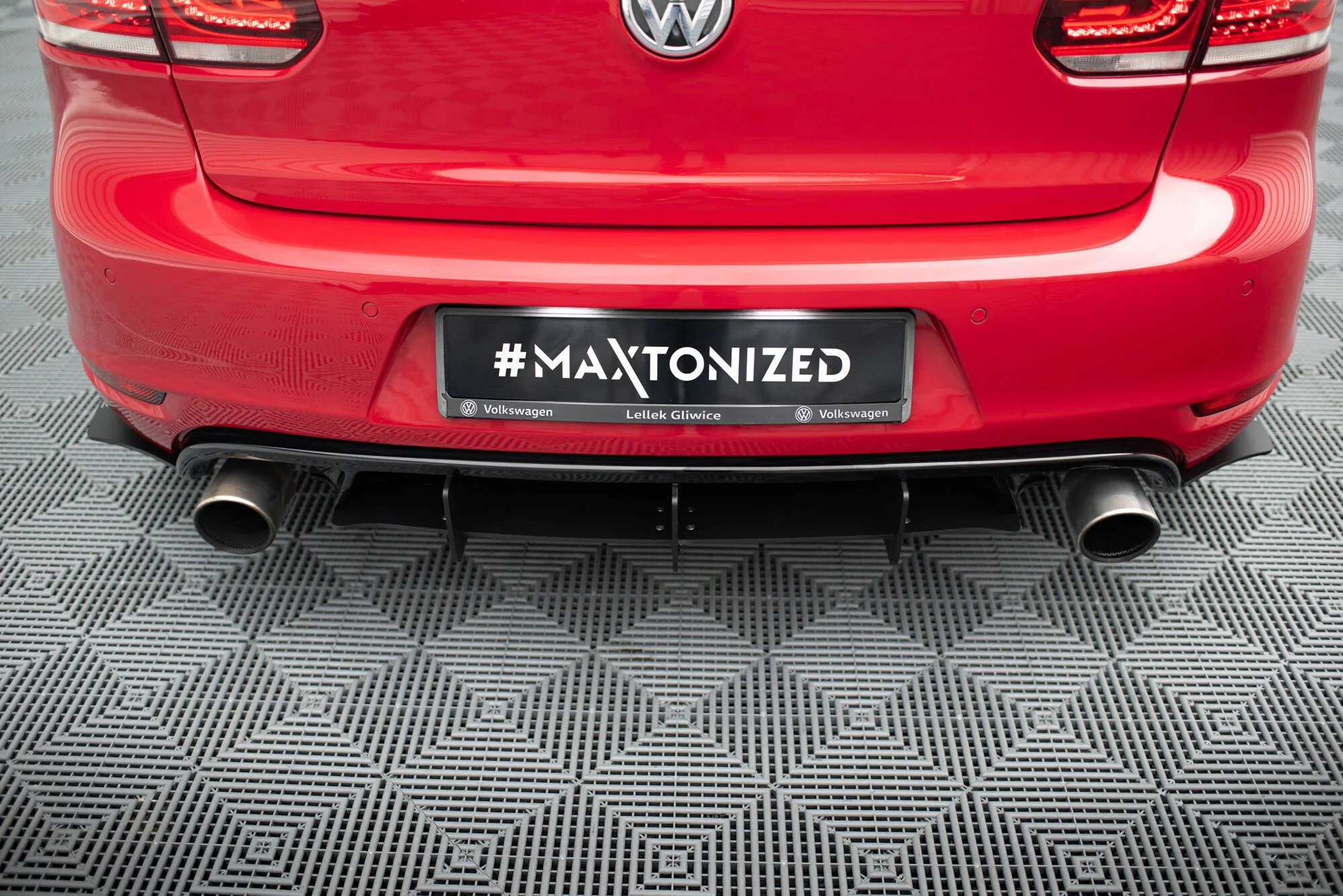 Maxton Design MK6 GTI Rear Diffuser & Rear Side Splitters