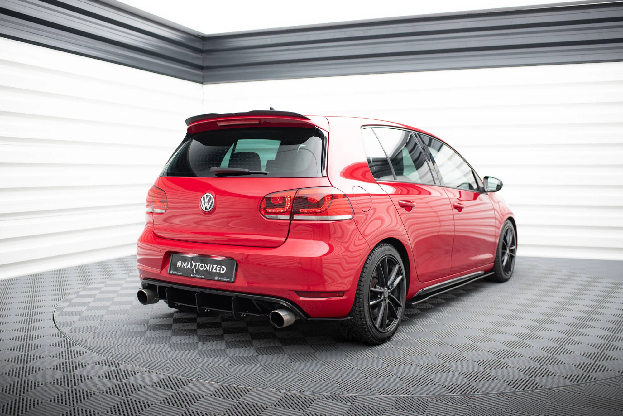 Maxton Design MK6 GTI Rear Diffuser & Rear Side Splitters - Image 5