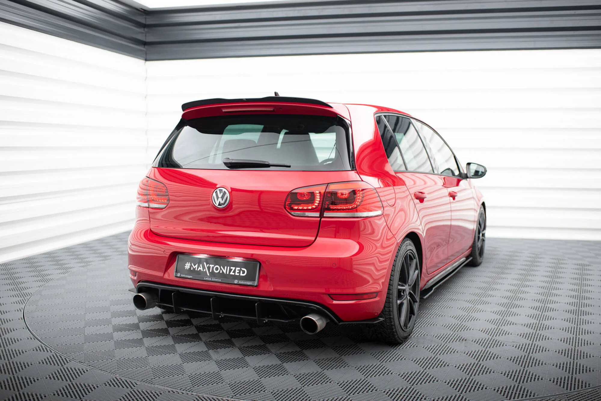 Maxton Design MK6 GTI Rear Diffuser & Rear Side Splitters - Image 6