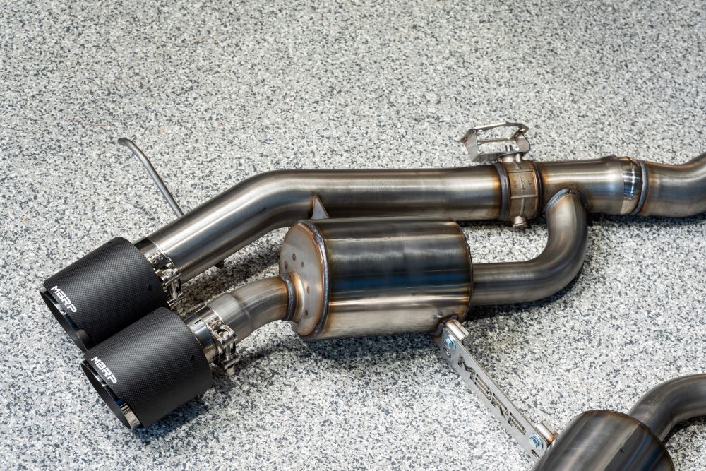 MBRP 2021+ BMW M3/M4 3in Axle Back Dual Rear Exit w/ T304 SS Carbon Fiber Tips - Image 5