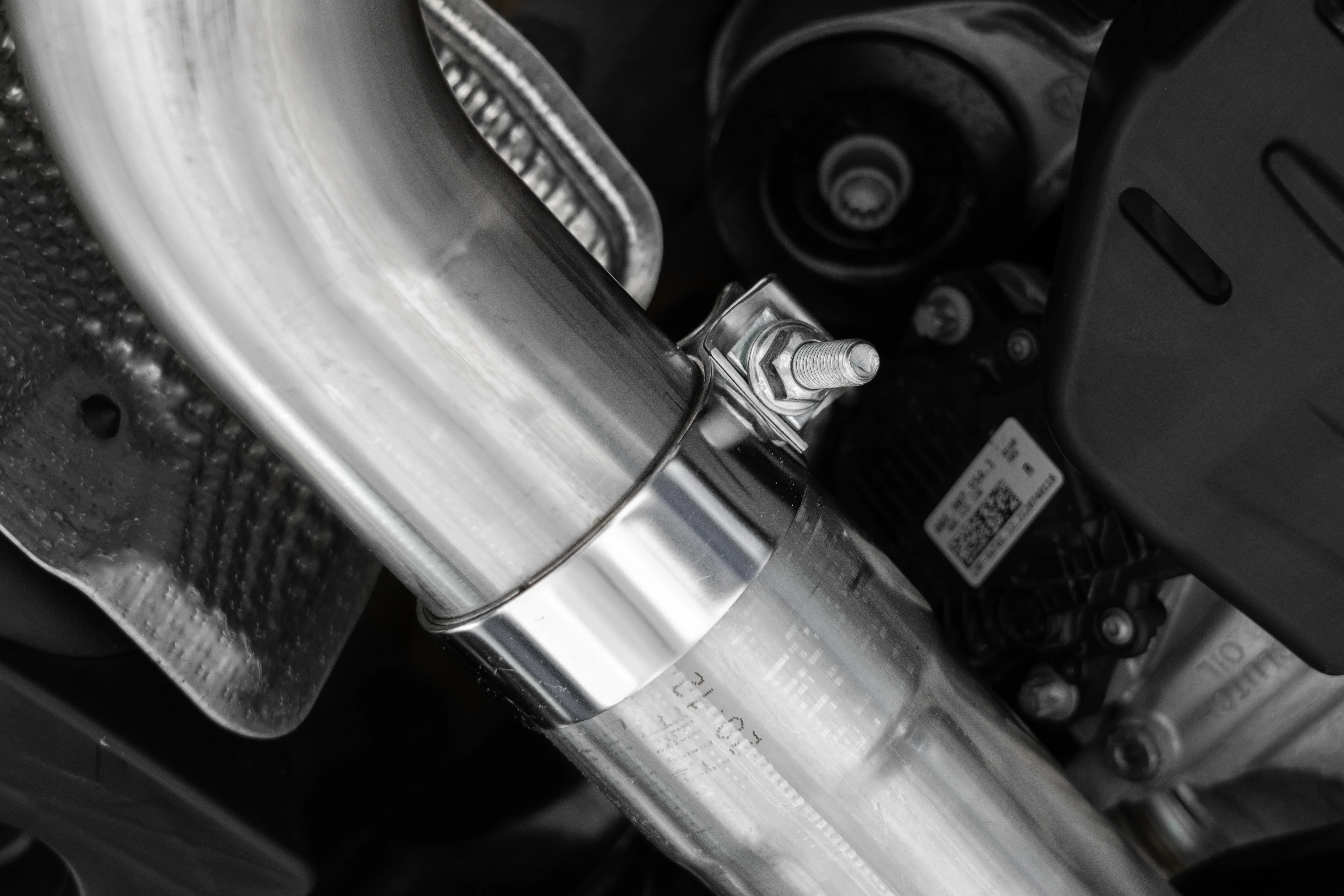 MBRP Volkswagen Golf R MK8 3" Cat-Back Quad Rear Exit w/ Carbon Fiber Tips (Active Exhaust) - Image 8