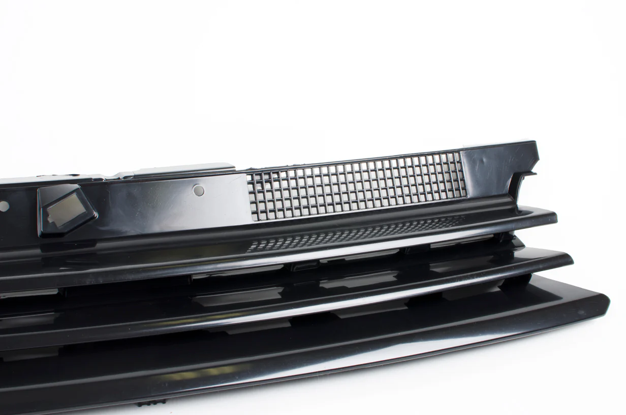 MK4 Golf Badgeless Grille (3-Bar) - Image 3