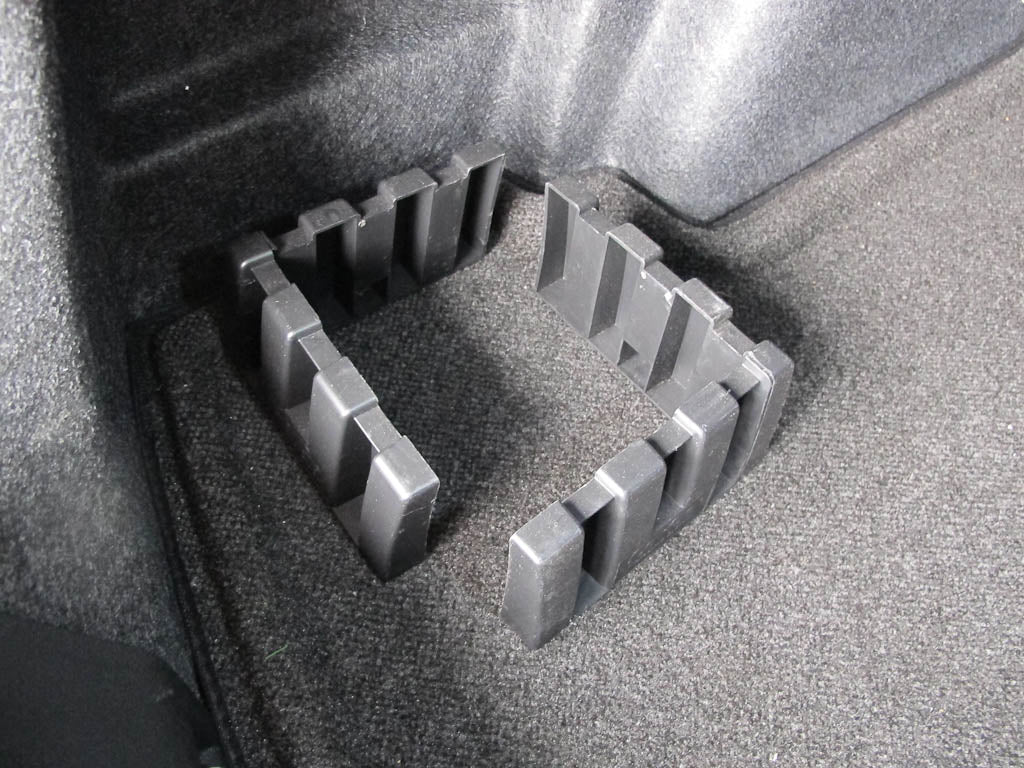 MK6 Jetta CarGo Mat with Divider Blocks - Image 3