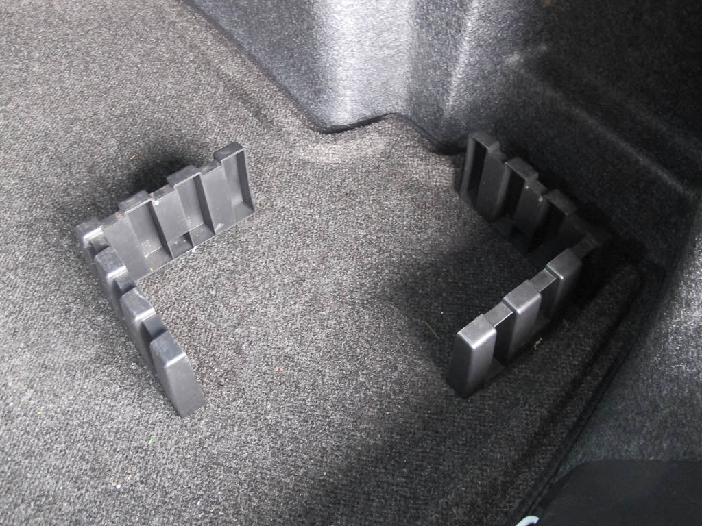 MK6 Jetta CarGo Mat with Divider Blocks - Image 4