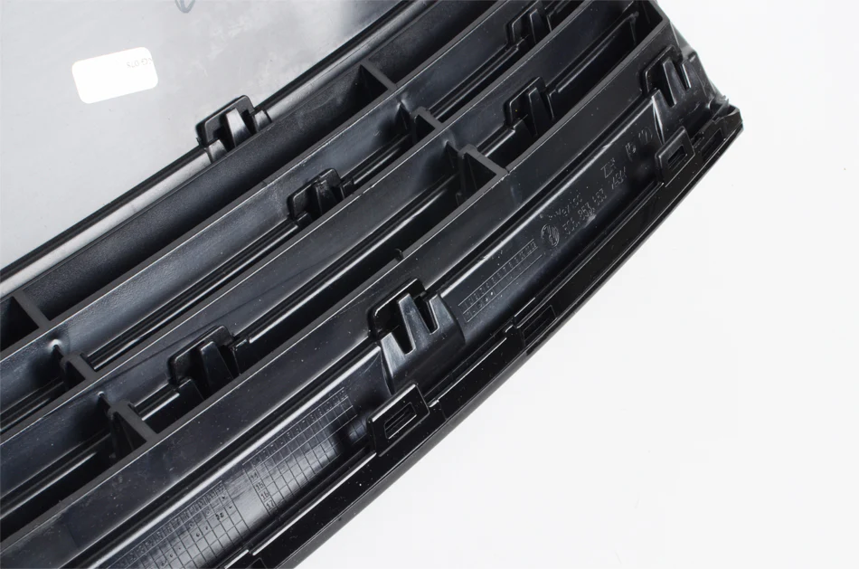MK6 Jetta Grille (Satin Black w/ Chrome) - Image 3