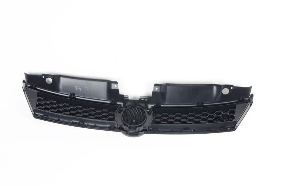 OEM MK6 Jetta GLI Grille (Chrome Trim) - Image 4