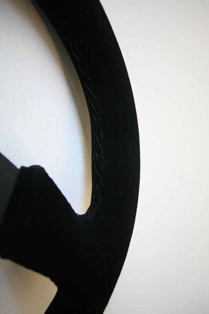 Renown Clubsport Steering Wheel - Black Stitching - Image 4