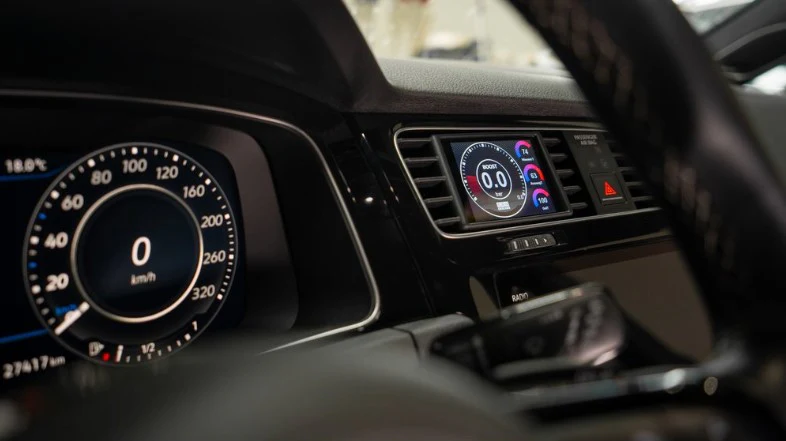 Wagner Tuning MFD32 Gen2 Digital Dash Display - MK7 Golf/GTI/R - Image 4